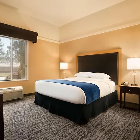 Doubletree By Hilton Hotel Oklahoma City Airport Exterior foto