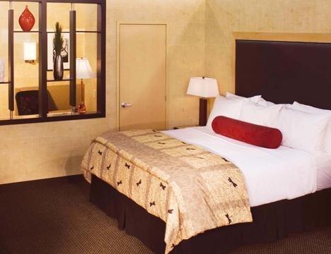 Doubletree By Hilton Airport 4*