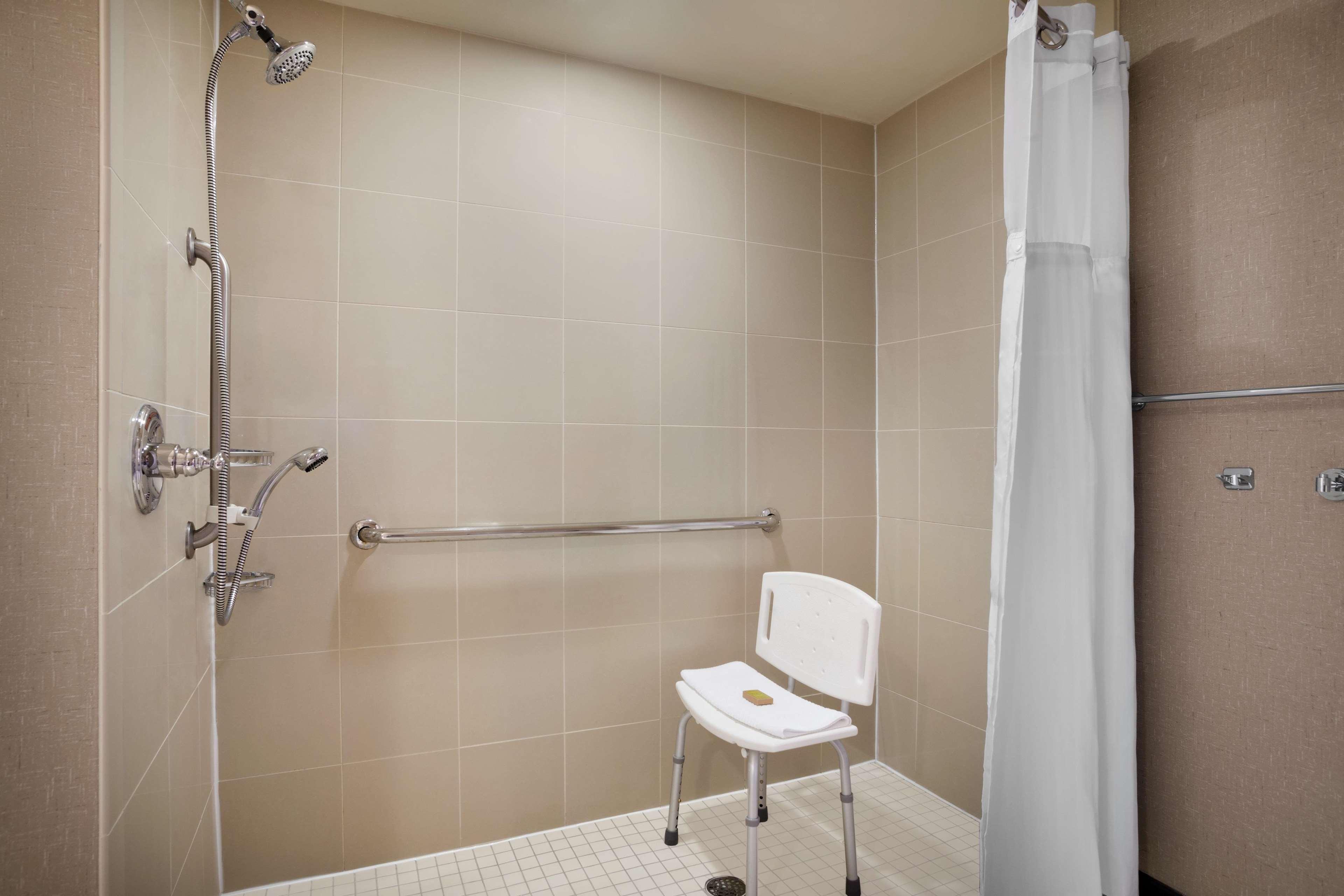 Doubletree By Hilton Airport Oklahoma City