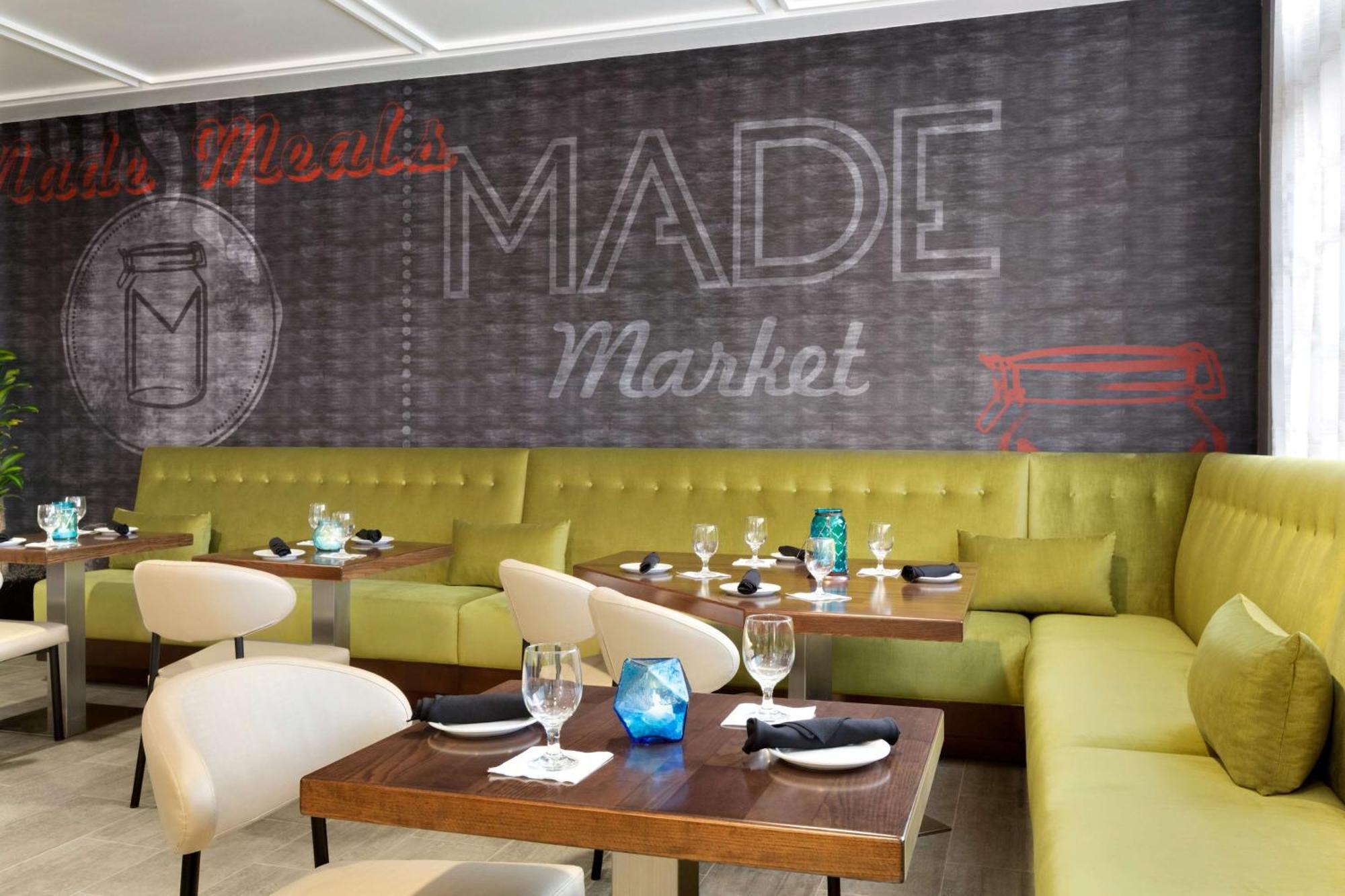 Doubletree By Hilton Airport Hotel 4*
