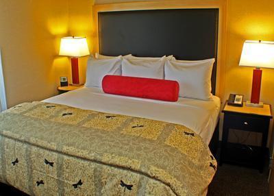 Doubletree By Hilton Airport Hotel 4*