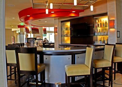 Doubletree By Hilton Airport Hotel