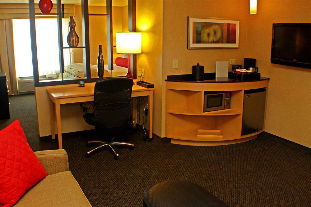 Doubletree By Hilton Airport Hotel 4*
