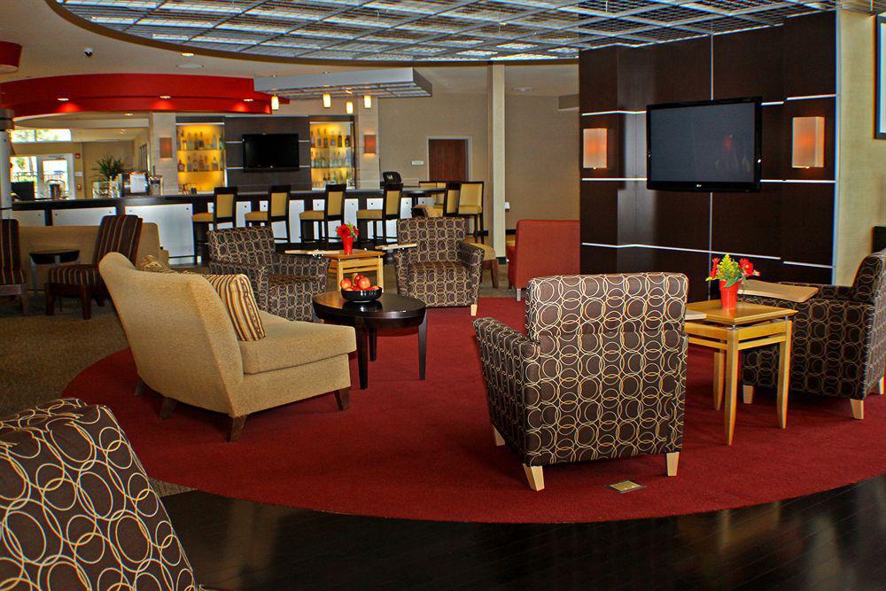 Hotel Doubletree By Hilton Airport