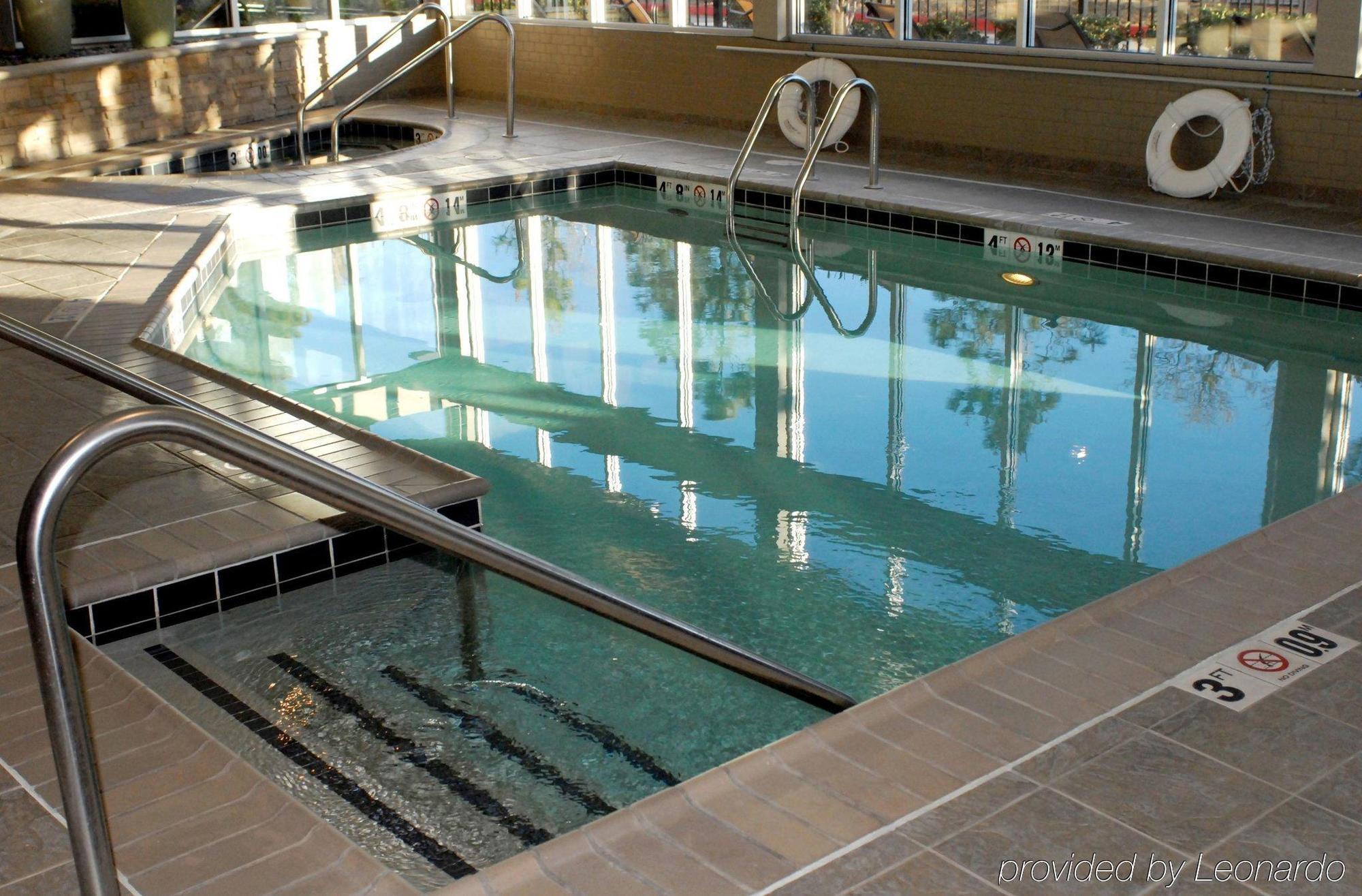 Doubletree By Hilton Airport 4*