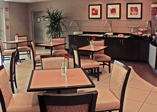 Hotel Doubletree By Hilton Airport 4*